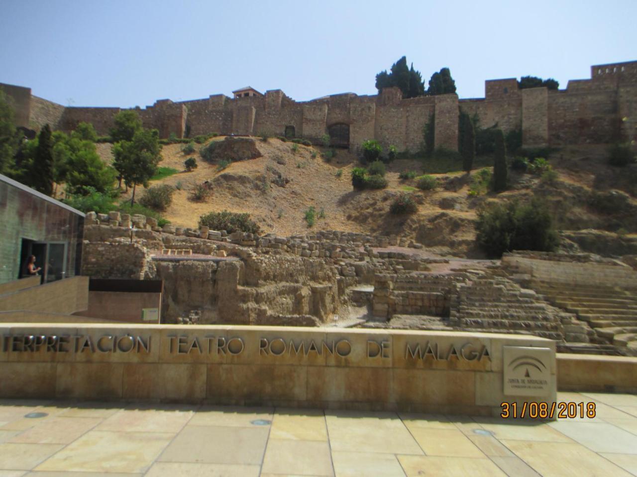 Apartamento S.Quintin Malaga Luaran gambar