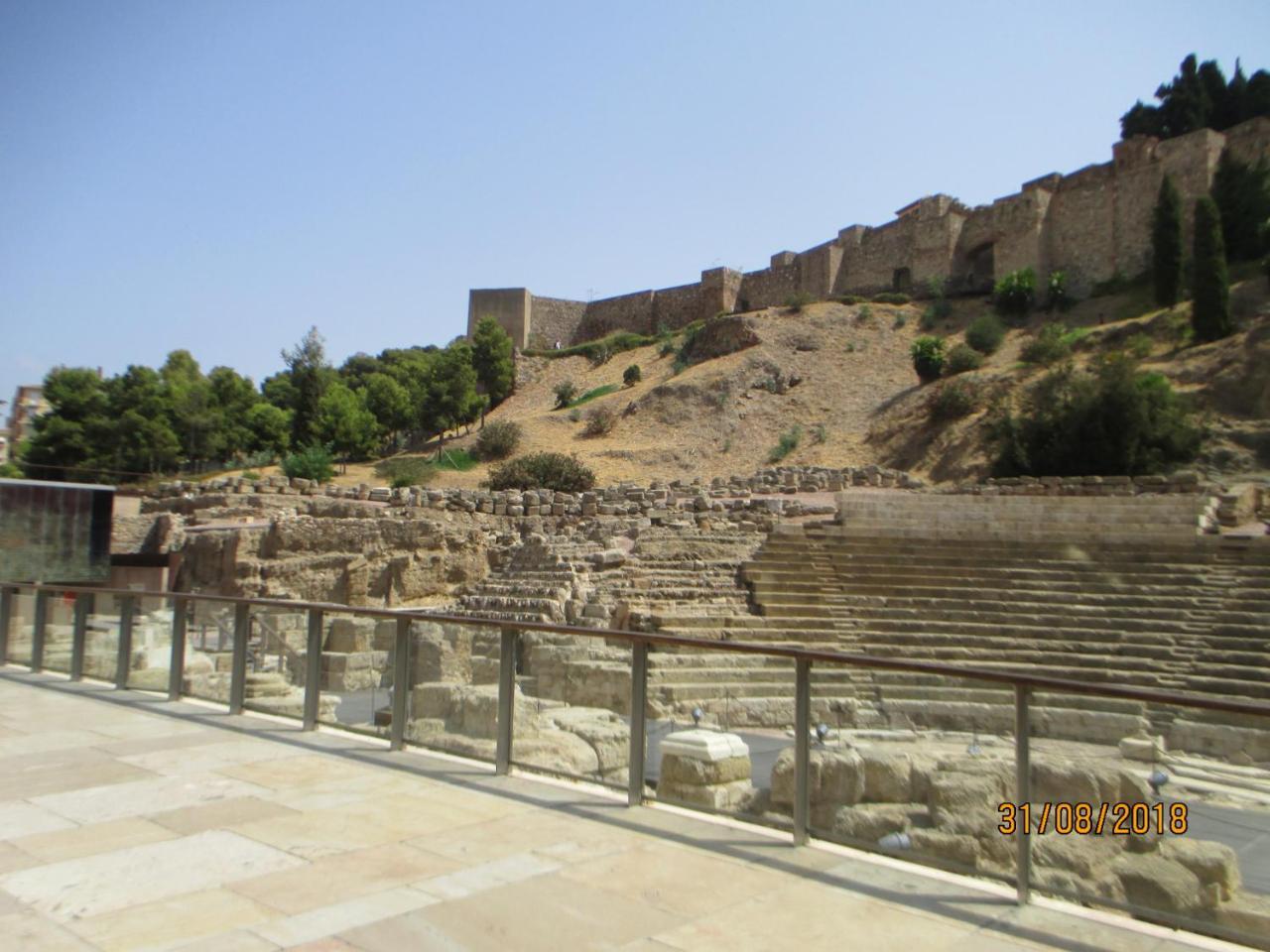 Apartamento S.Quintin Malaga Luaran gambar