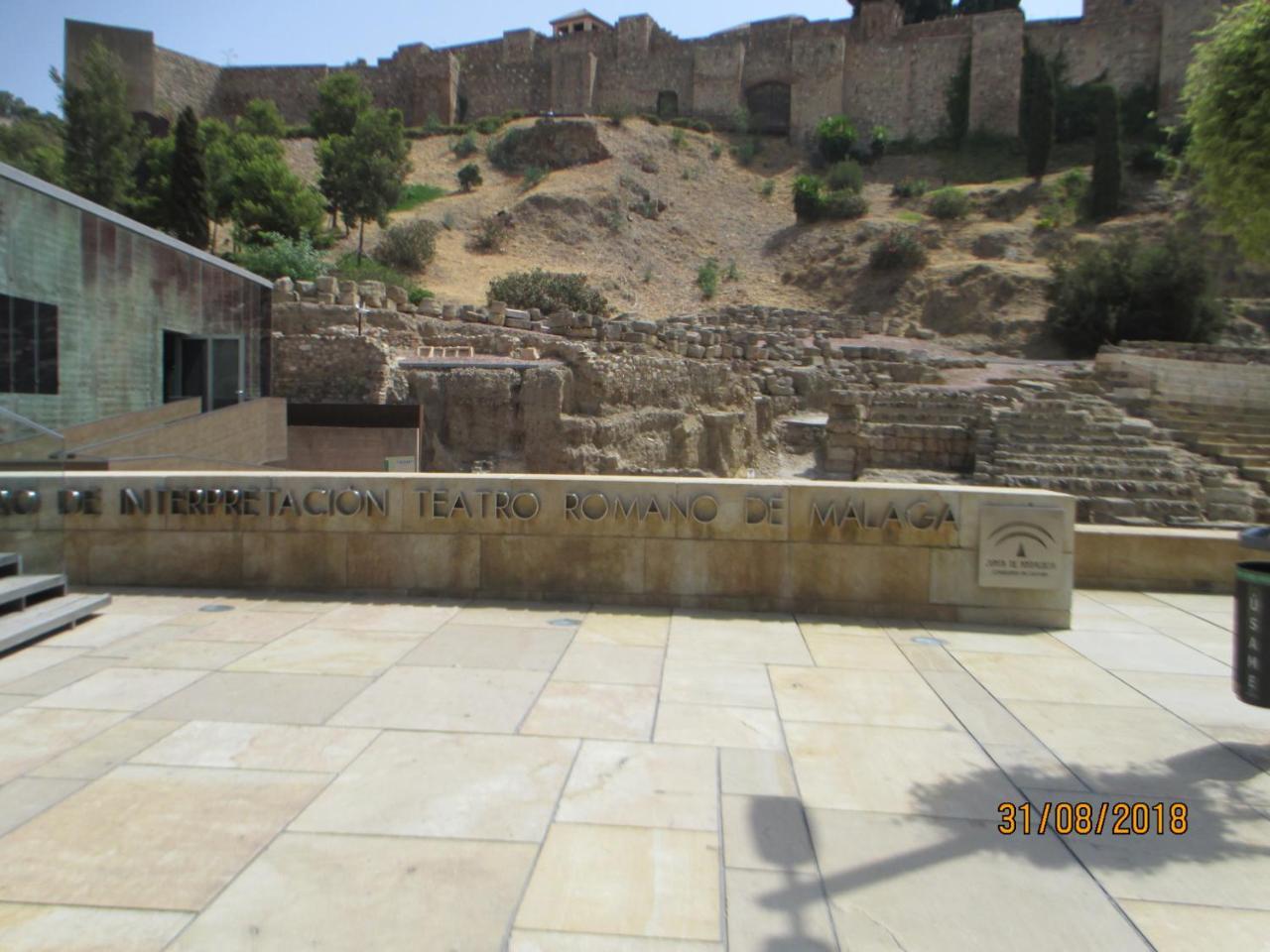 Apartamento S.Quintin Malaga Luaran gambar