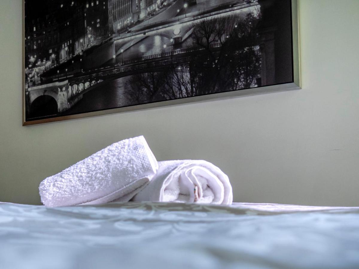 Apartamento S.Quintin Malaga Luaran gambar